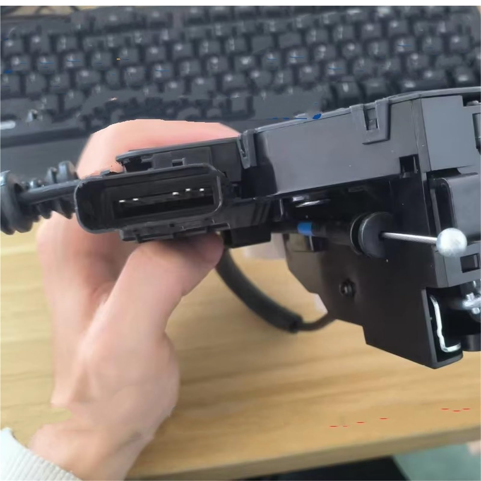 Kpuwers Rear Right For Hyundai For Tucson 2016-2020 1Piece Lhd Car Door Lock Actuator 81320-D3010 81410-D3000 81420-D3000 81310-D3010 Door Lock Latch Actuator(Rear Right)