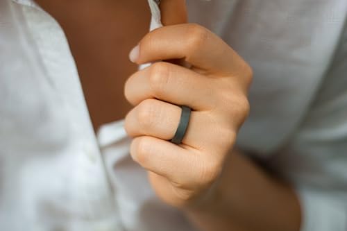 Miniatura 4 de Women's carbon fiber and graphite ring. Unique dark grey flat wedding band. Water resistant, very durable and hypoallergenic. (01100_4N)
