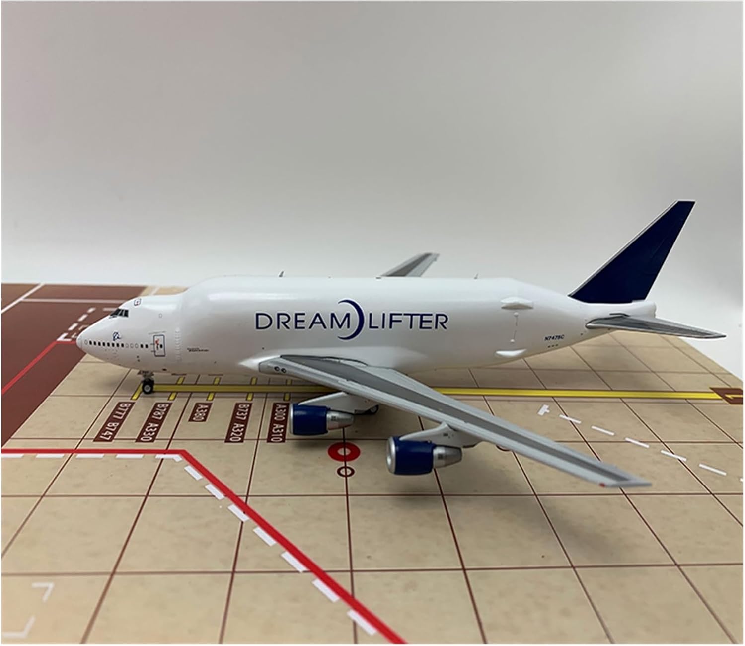 Die Cast Plane 1 400 for B747 Metal Alloy Die Cast Scale Airplane Model Collection Ornaments Display Gift Finished Metal Airplane