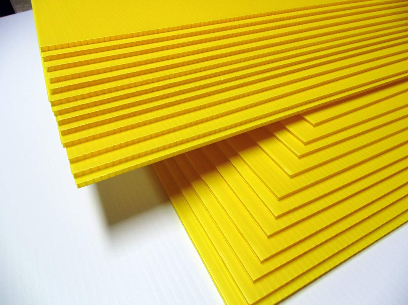 Yard Signs Pack of 25 Yellow Signs 12x18 inch x 4mm Corrugated Signs Board and 25 Metal Stake 12x9 inch x 9 Gauge Galvanized Wire, Great for Advertising Signs, Weather Proof
