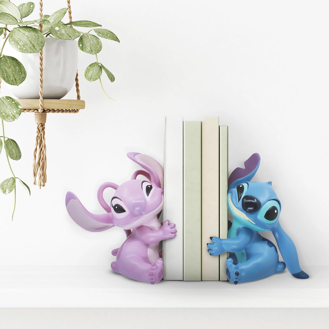Enesco Disney Showcase Lilo and Stitch Hugging Angel Bookholders Bookends, 5.5 Inch, Multicolor