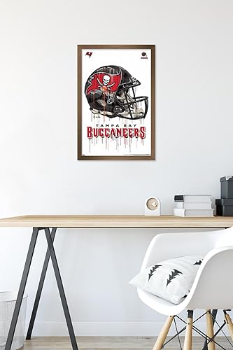 Miniatura 74 de Trends International NFL Tampa Bay Buccaneers - Póster de pared con casco de goteo 20, 22.375 x 34 pulgadas, versión enmarcada negra Versión