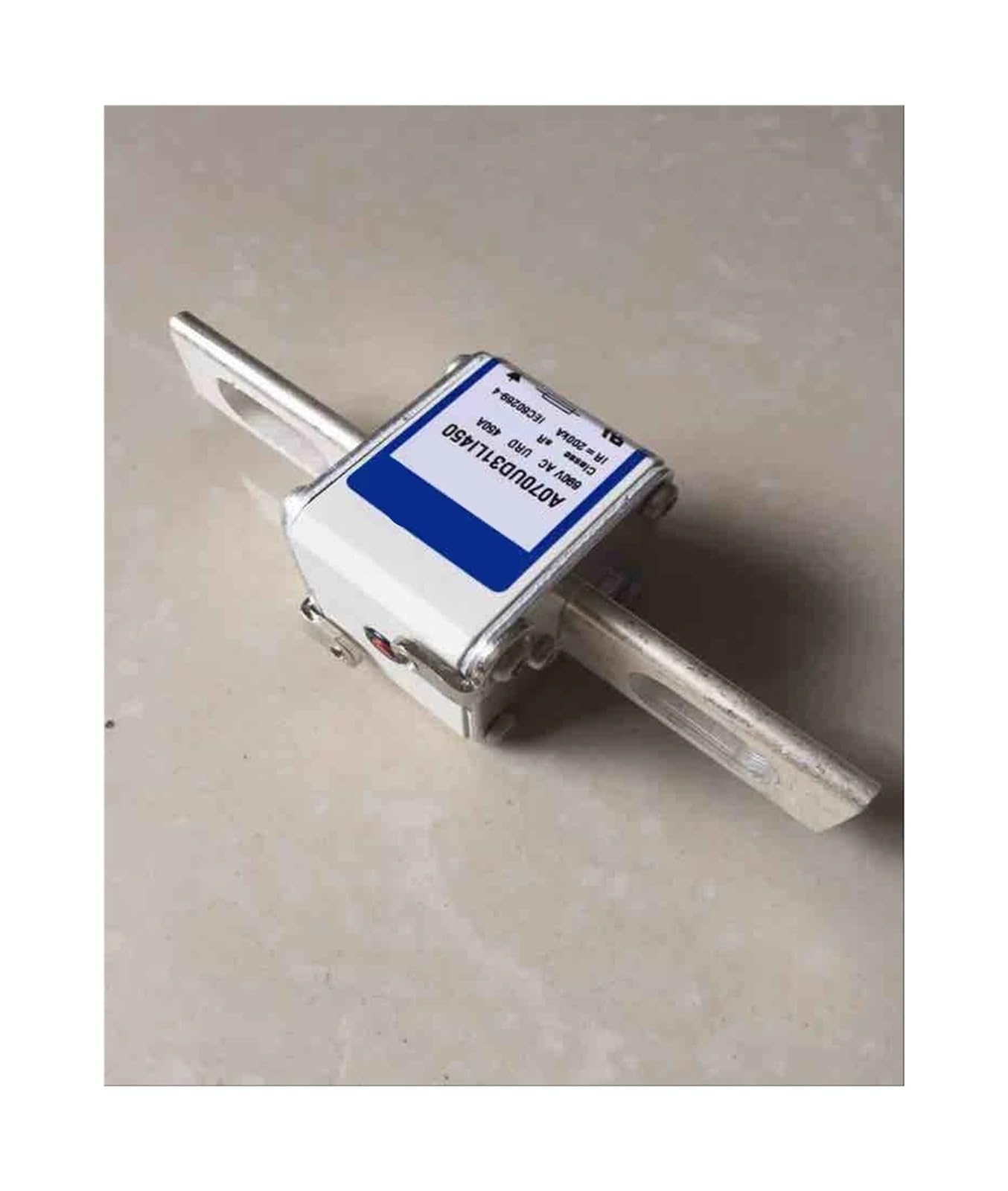 Bezpieczniki A070UD32LI315 700VAC 315A R302166 A070UD32LI350 S302167 A070UD32LI400 J300204 A070UD32LI450 K300205(A) 070UDD 32LI400 J300204)