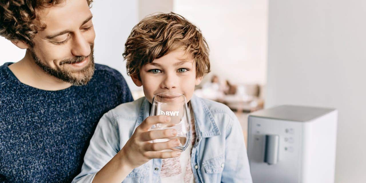 BWT AQA drink MPC500 – Filtro acqua potabile con magnesio e zinco | ultrafiltrazione contro batteri e microplastiche | anticalcare | per dispenser AQA | capacità 2500 litri