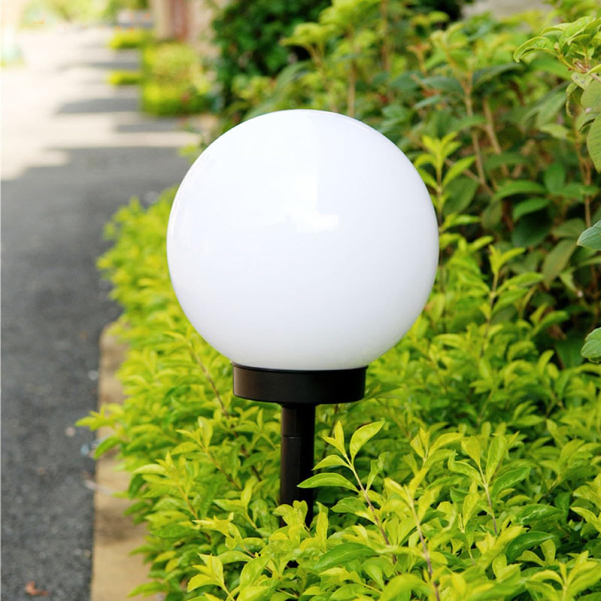 LABRIMP 4 Pezzi Lampade da Giardino a Energia Solare a Forma di Globo Bianco, Luci LED Solari per Vialetti Esterni e Prati, Illuminazione Automatica Resistente alle Intemperie per Esterni