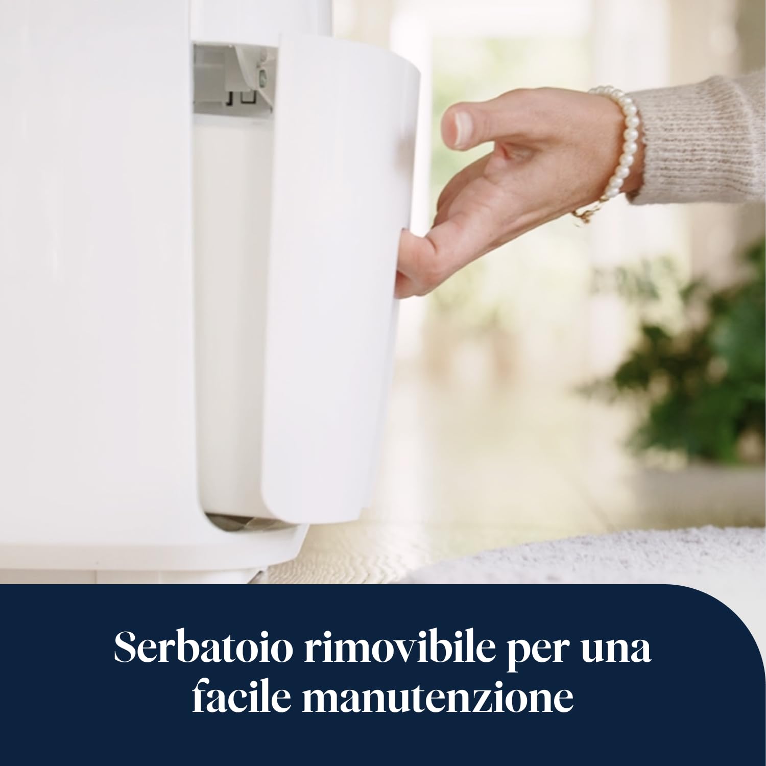 De’Longhi Tasciugo AriaDry Multi - Deumidificatore Casa Portatile, Sistema di Filtrazione a 3 Azioni, Assorbi Umidità 14L/Giorno, Asciugabiancheria, Antimuffa, Bassa Rumorosità, Bianco (DEXD214RF)