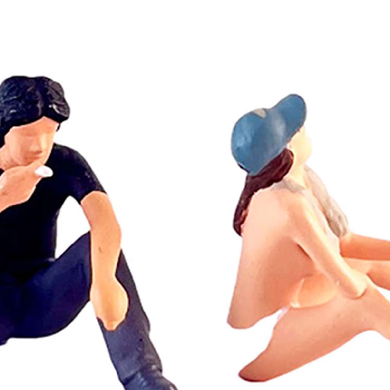 Qianly 2Pcs 1:64 Scale Tiny People Figure Set Layout Desktop Ornament DIY Projects Trains Architectural Resin Figurine Dioramas, F