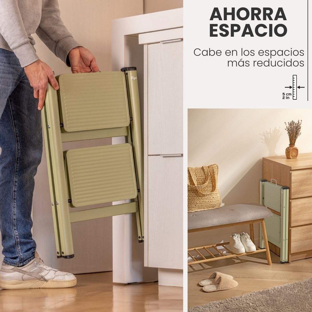 Vigar Escalera Plegable - 2 Peldaños de Acero, Taburete Plegable Portatil Antideslizante con Asa Metal, Taburete Escalera Banquito Step Stool hasta 150 kg, Compacto Ligero para Cocina Hogar - Verde