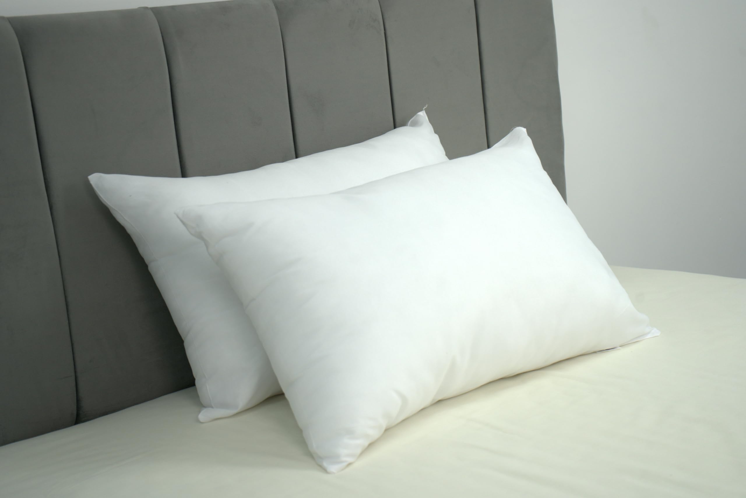 Standard Pillows 2-Pack - 50x75 cm - Standard Size Hotel Quality Soft Hollow Fiber Pillows for Stomach Back and Side Sleeper- Ultra-Bounce back Bed Pillows (Pack of 2)