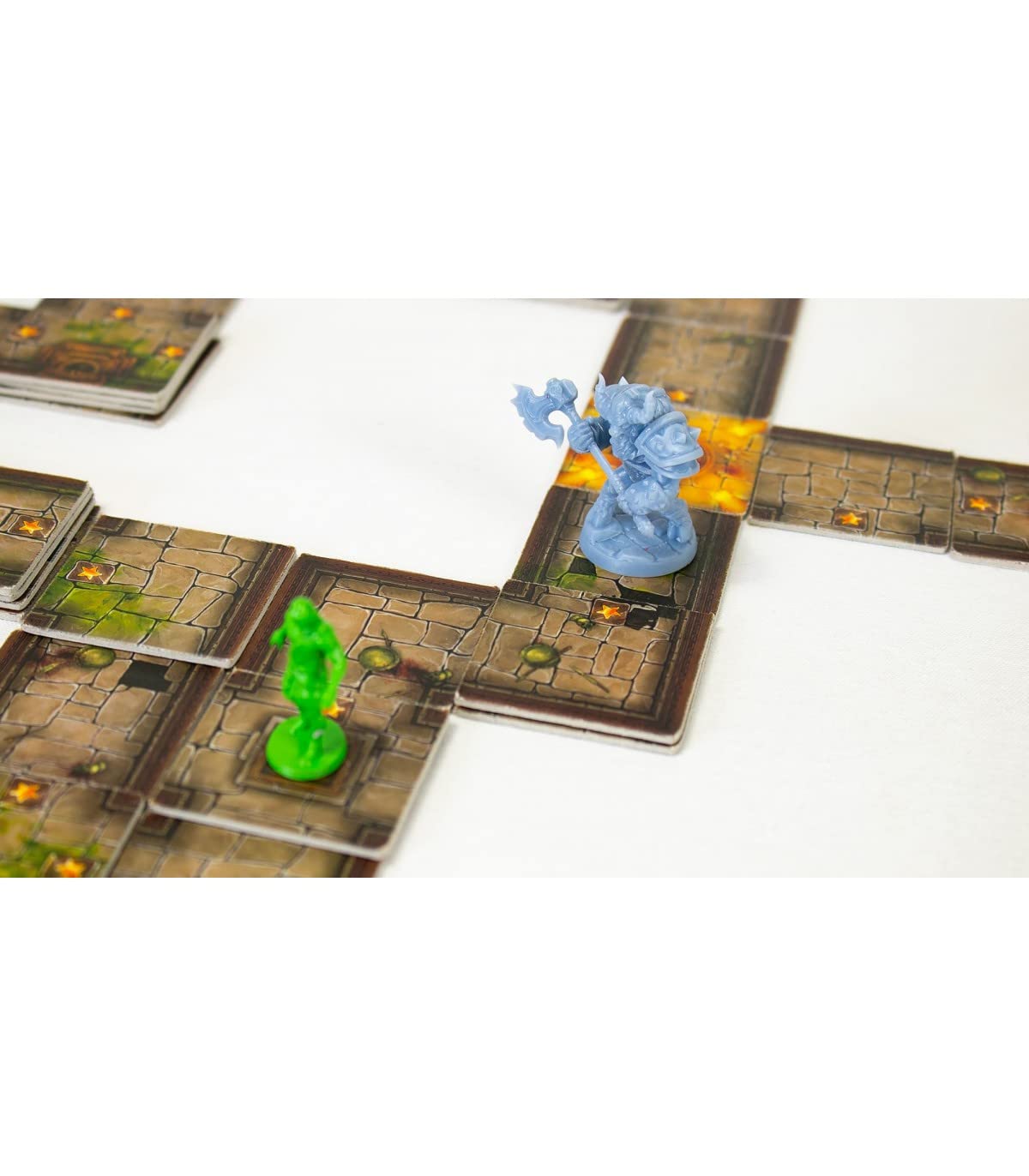 Atomo Games DEDALO'S - Gioco Da Tavolo Del Labirinto Del Minotauro, 3-6 Giocatori, 8+ Anni, 150 Tessere, Miniature