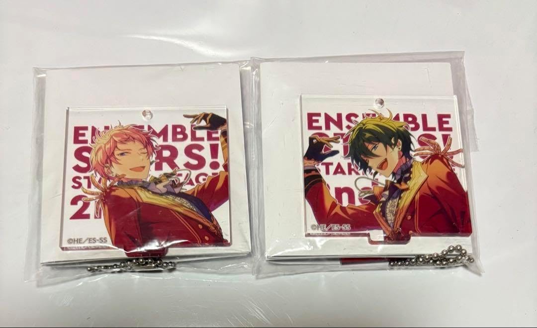 勝利の女神 NIKKE カセット型キーホルダー&ホログラムカード 2点セット