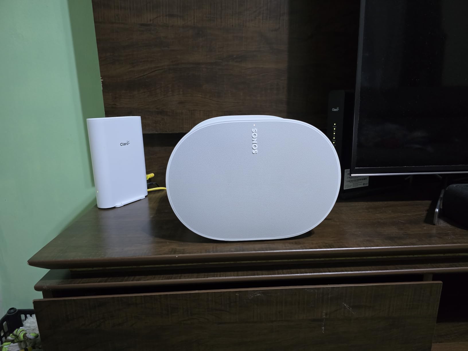 Sonos Era 300 - The Spatial Hearth angle 2