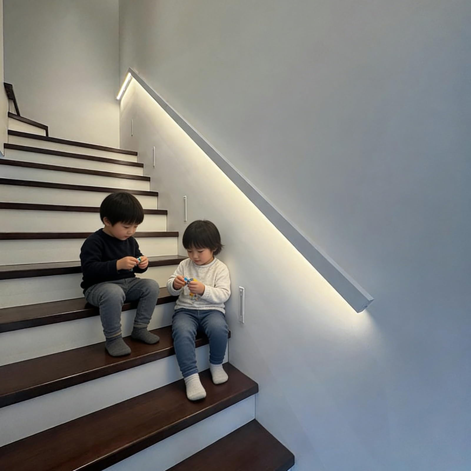 LED Mot Sensor il Lichter für Treppen 1,5m Schwarz Aluminium beleuchtet Geländer Energieeffiziente Beleuchtung für Innen Außen Stufen Sichere Beleuchtung Solut