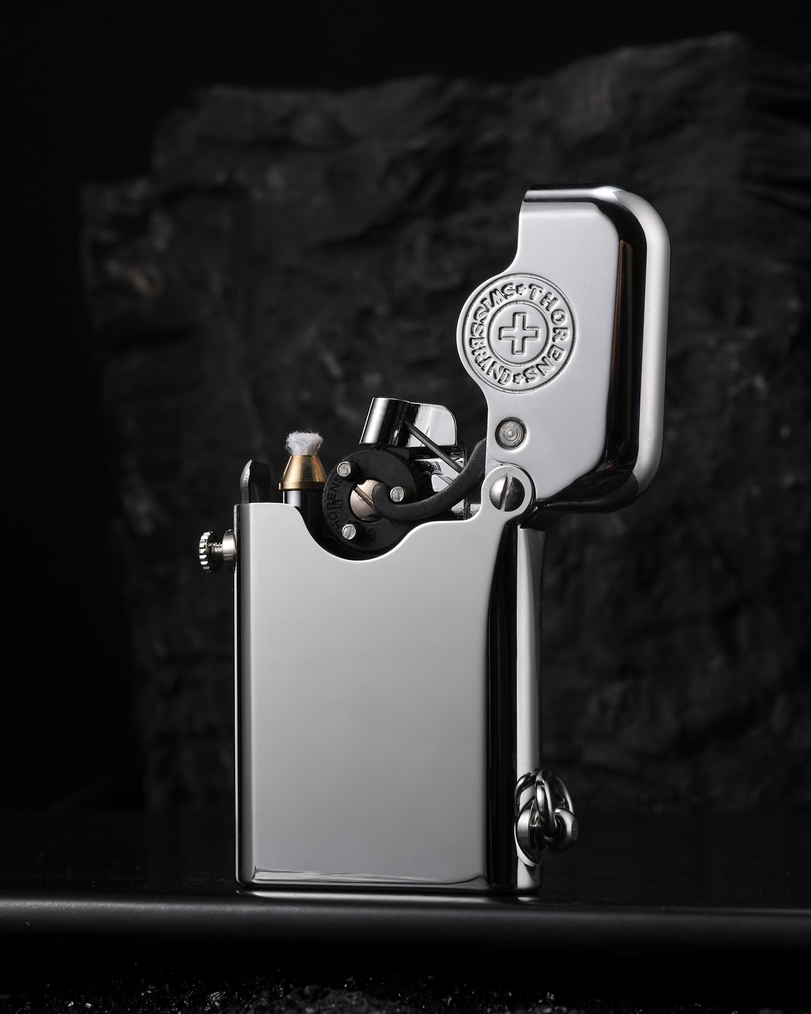 THORENS Gen 1 Single Claw Brand Emblem Benzinfeuerzeug, Messing, Silber | Klassik-Retro, Softflamme, nachfüllbar, Autozündung, Sicherheitssperre, Reibrad, glänzend, Luxus-Sammlerstück, Männergeschenk