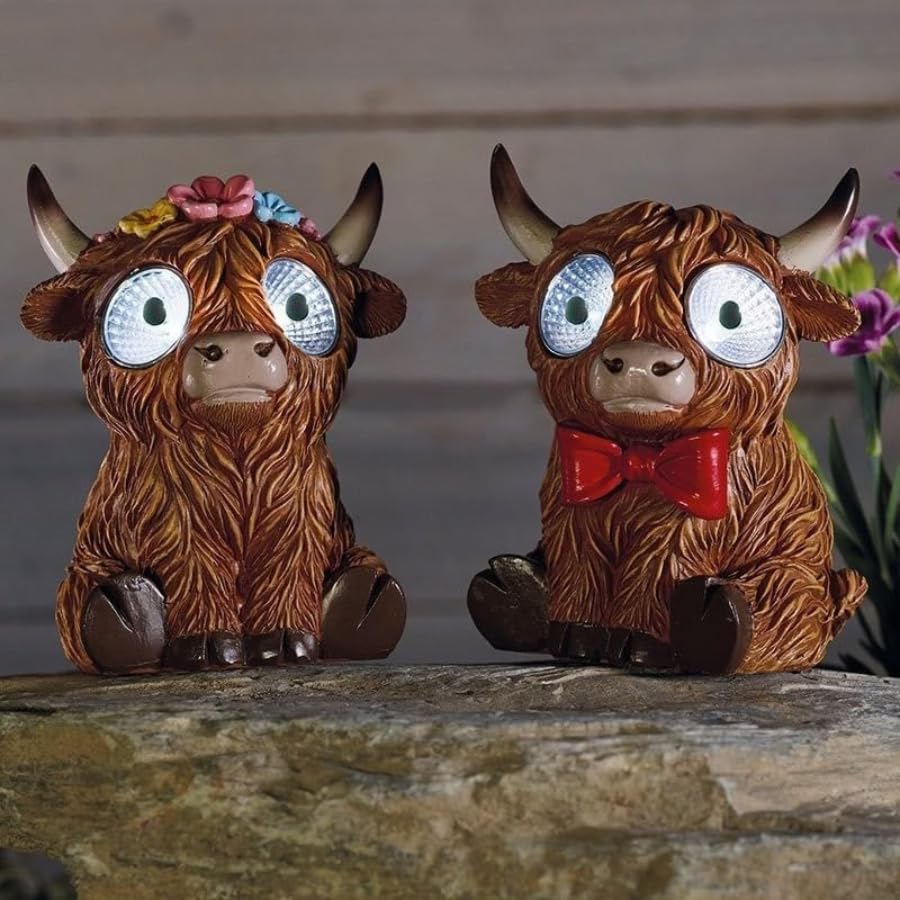 Garden Mile Solar Highland Cow Garden Ornaments 2 Pack - LED Light Up Bright Eyes Animal Statues Resin Garden Solar Ornaments - Outdoor Solar Garden Ornaments for Patio Decor Gifts For Mum