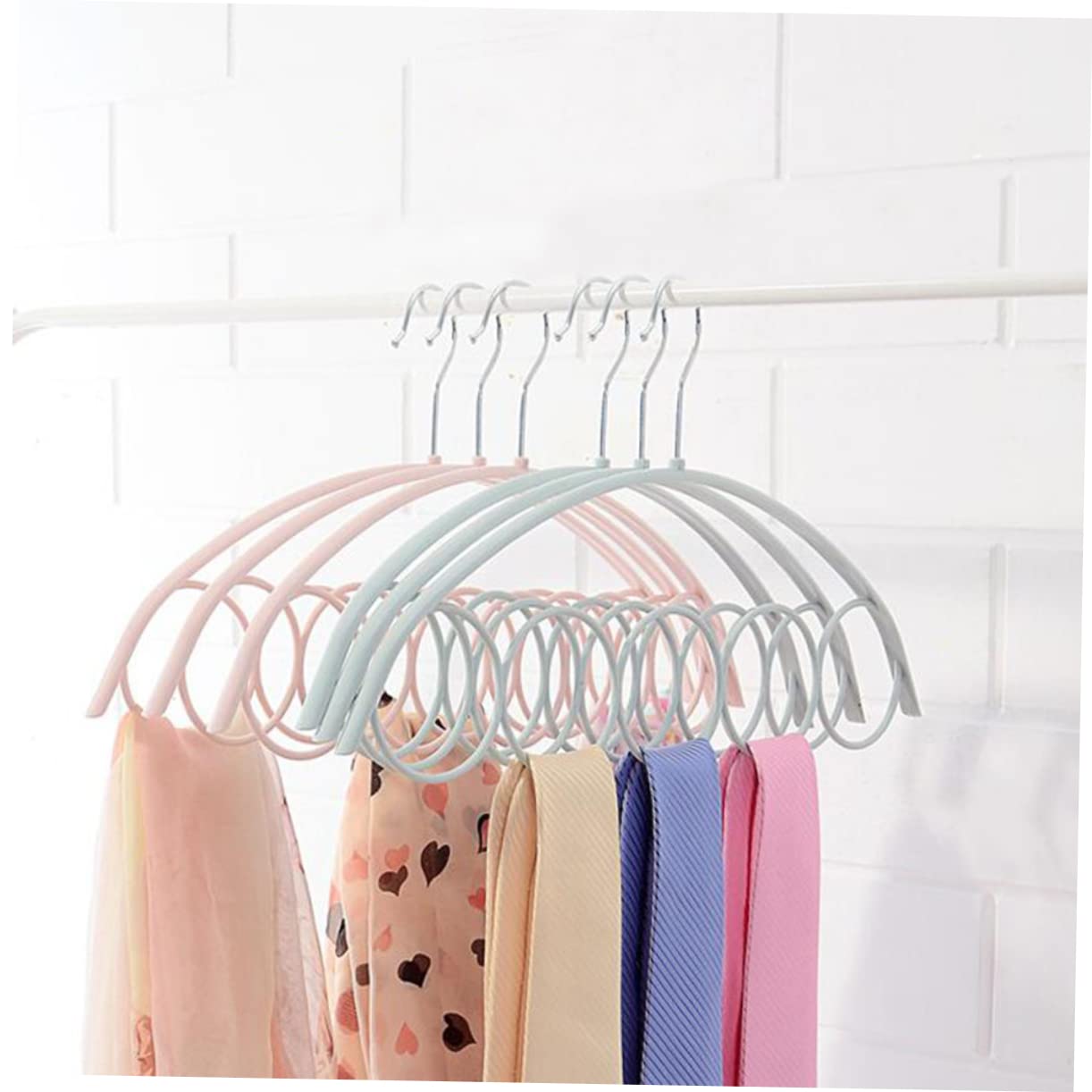PRETYZOOM Rutschfester Kleiderschrank Organizer mit 5 Ringen Multifunktions-Haken für Krawatten, Schals, Gürtel, platzsparend, Kleiderbügel für Haus und Garderobe