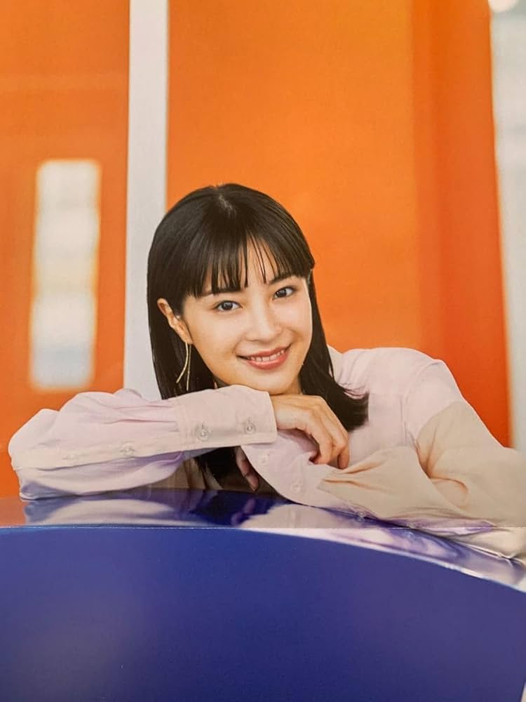 Amazon.co.jp: 広瀬すず ポスター A3サイズ AGC : おもちゃ