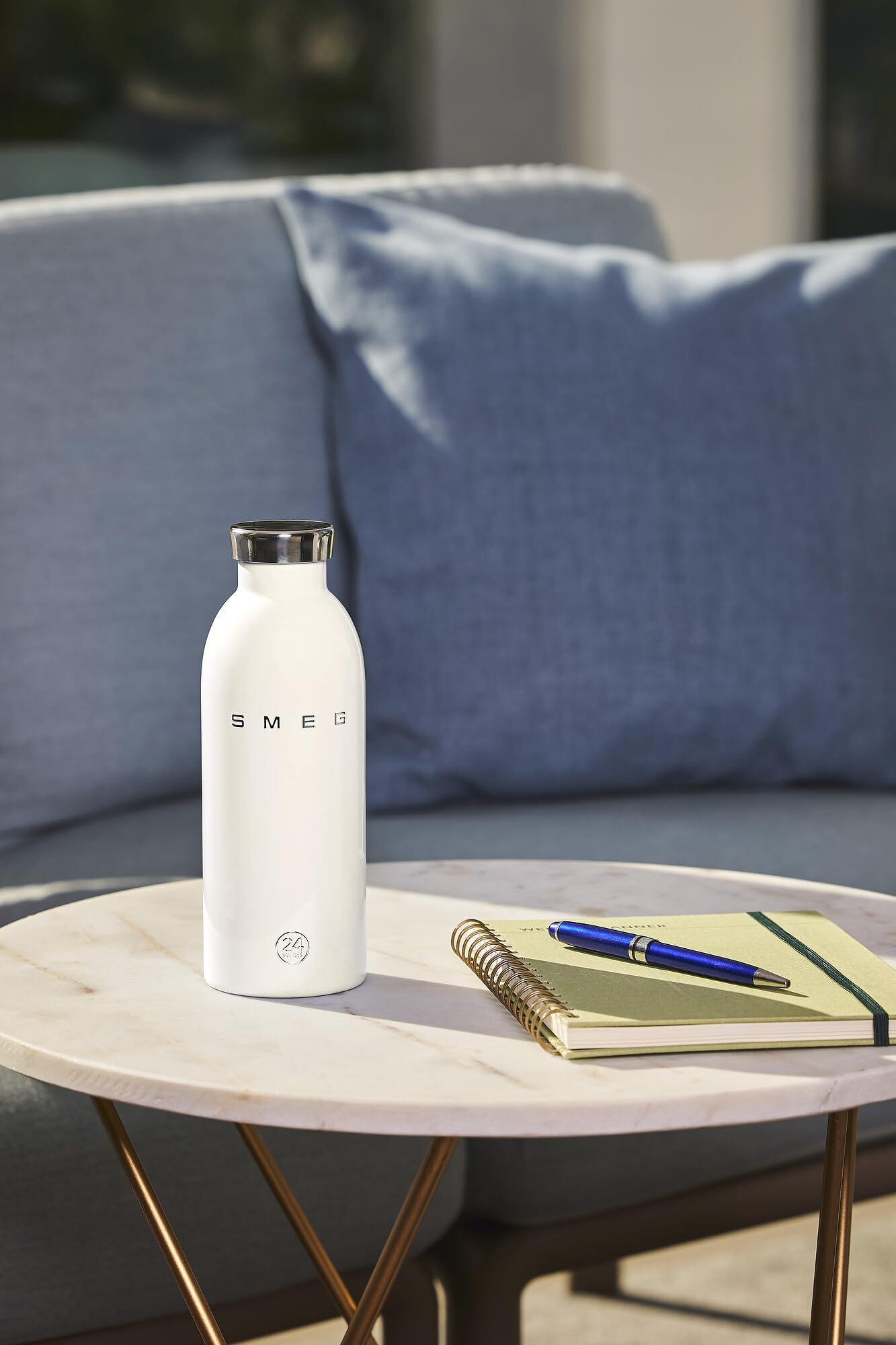 Smeg x 24Bottles Clima Bottle, 500 ml Isolierte Edelstahl Trinkflasche WBF01WH, Doppelwandige Isolierung und Luftdichter Verschluss, 24h Kalt & 12h Heiß, Weiß