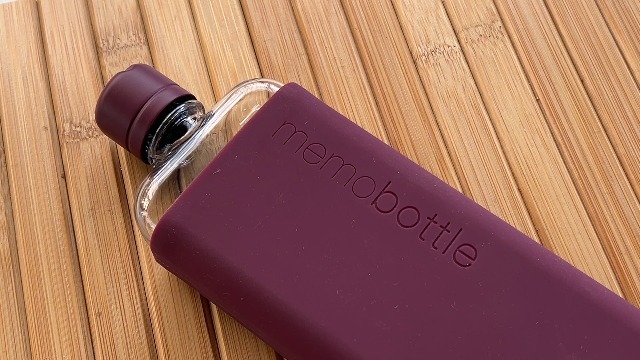 Memobottle Ensemble SLIM (Wild Plum) – Bouteille, Manchon Et