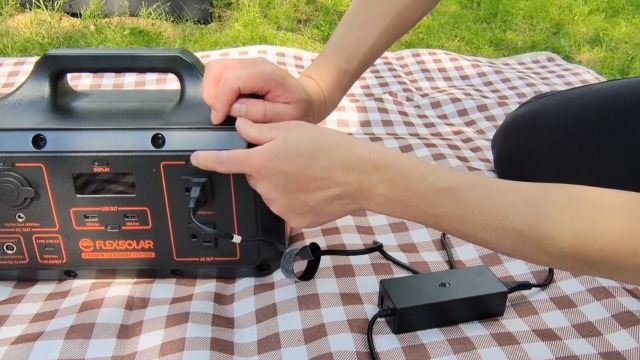 Amazon.co.jp: FlexSolar ポータブル電源 大容量 1000 ポータブル