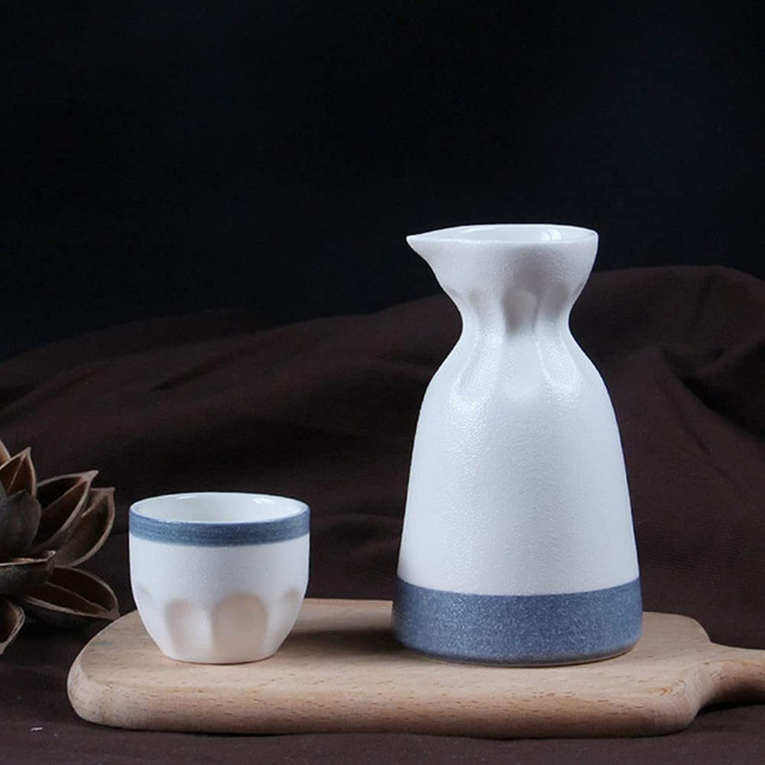 Set da 6 pezzi per sake, set di tazze per sake in ceramica tradizionale giapponese con glassa a fiocchi di neve con pentola riscaldante, design elegante, miglior regalo per tazze di famiglia e amici