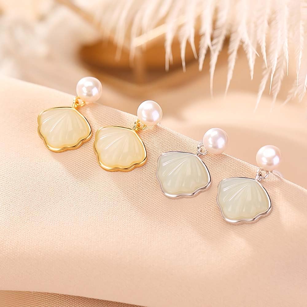 Elegantes pendientes de jade perla, pendientes en forma de concha marina, pendientes de tachuelas de jade de hotan de plata esterlina 925 joyas de jade para mujeres