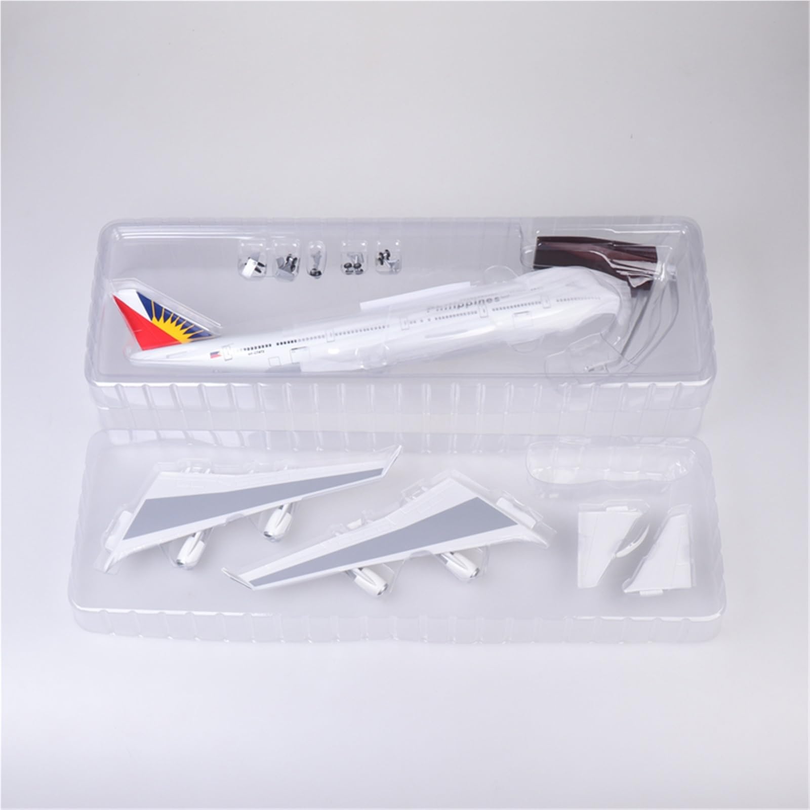 Repliki modeli samolotów 1/150 model odlewu kolekcjonerski samolot 47 cm dla filipińskich linii lotniczych dla Boeinga 747-400 samolot pasażerski miniaturowy model samolotu (ze światłem)