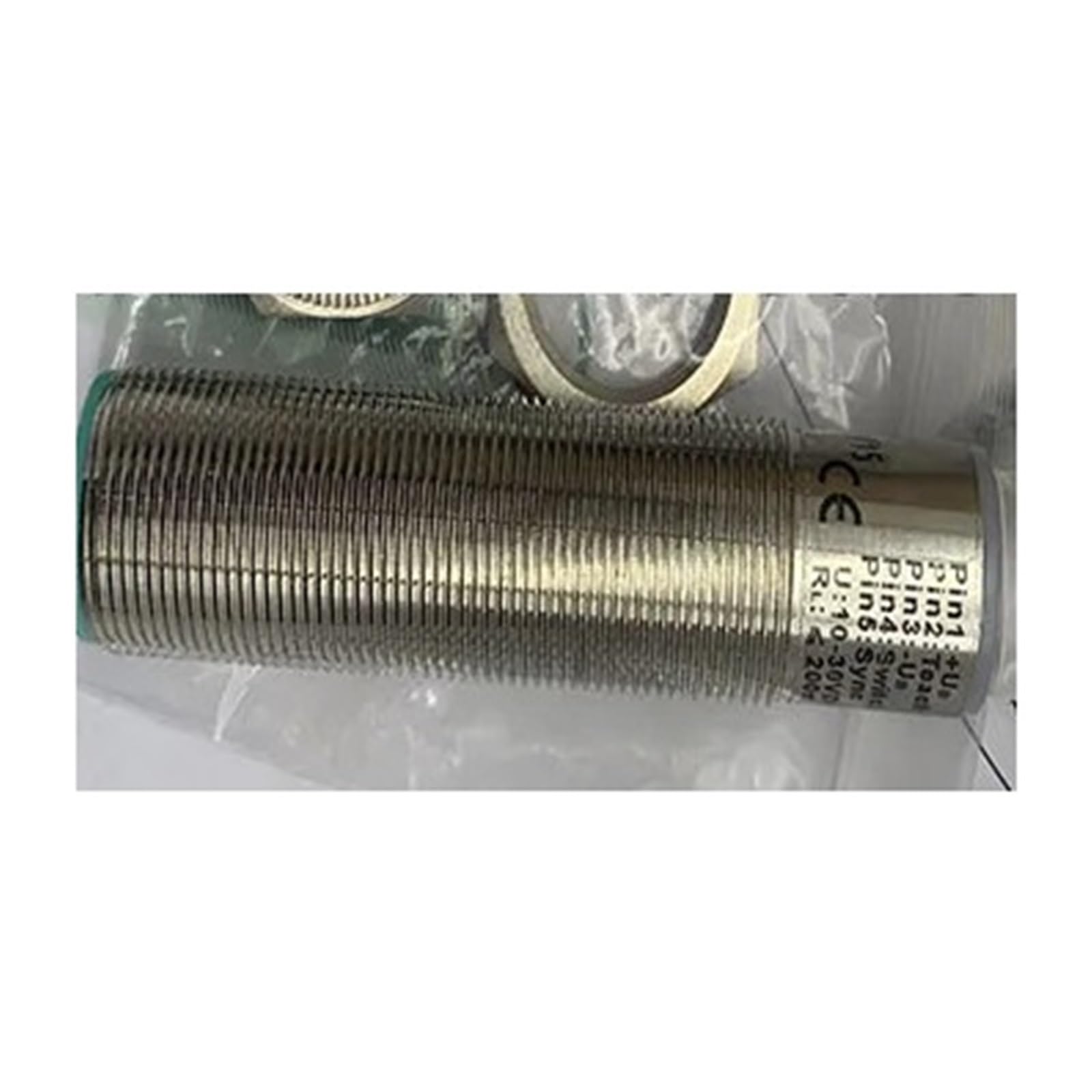 Capteur de proximité UB120 12GM E5 V1 pour détection industrielle de précision