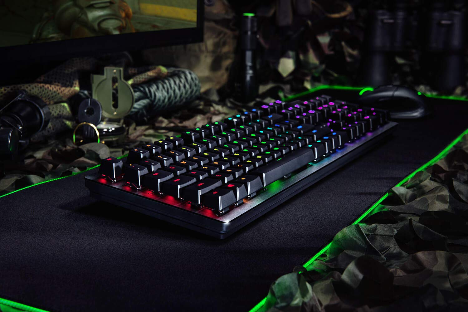 Razer Huntsman - Clavier Gaming Mécanique avec Touche Opto-Mécanique Razer (Barre d'Assise de Touche, Mémoire Hybride Intégrée, RGB Chroma Eclairage) - FR Layout