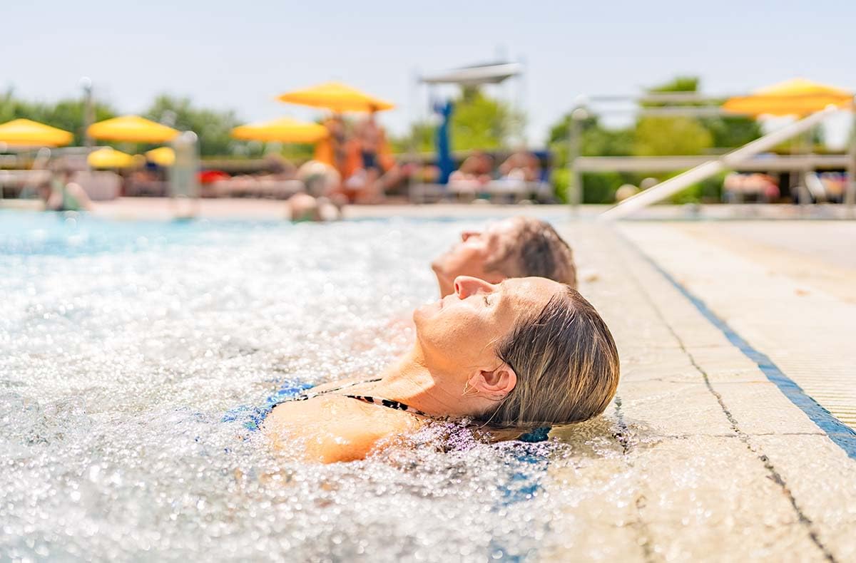 JOCHEN SCHWEIZER Geschenkgutschein: Wellnesstag mit Massage Bad Griesbach im Rottal