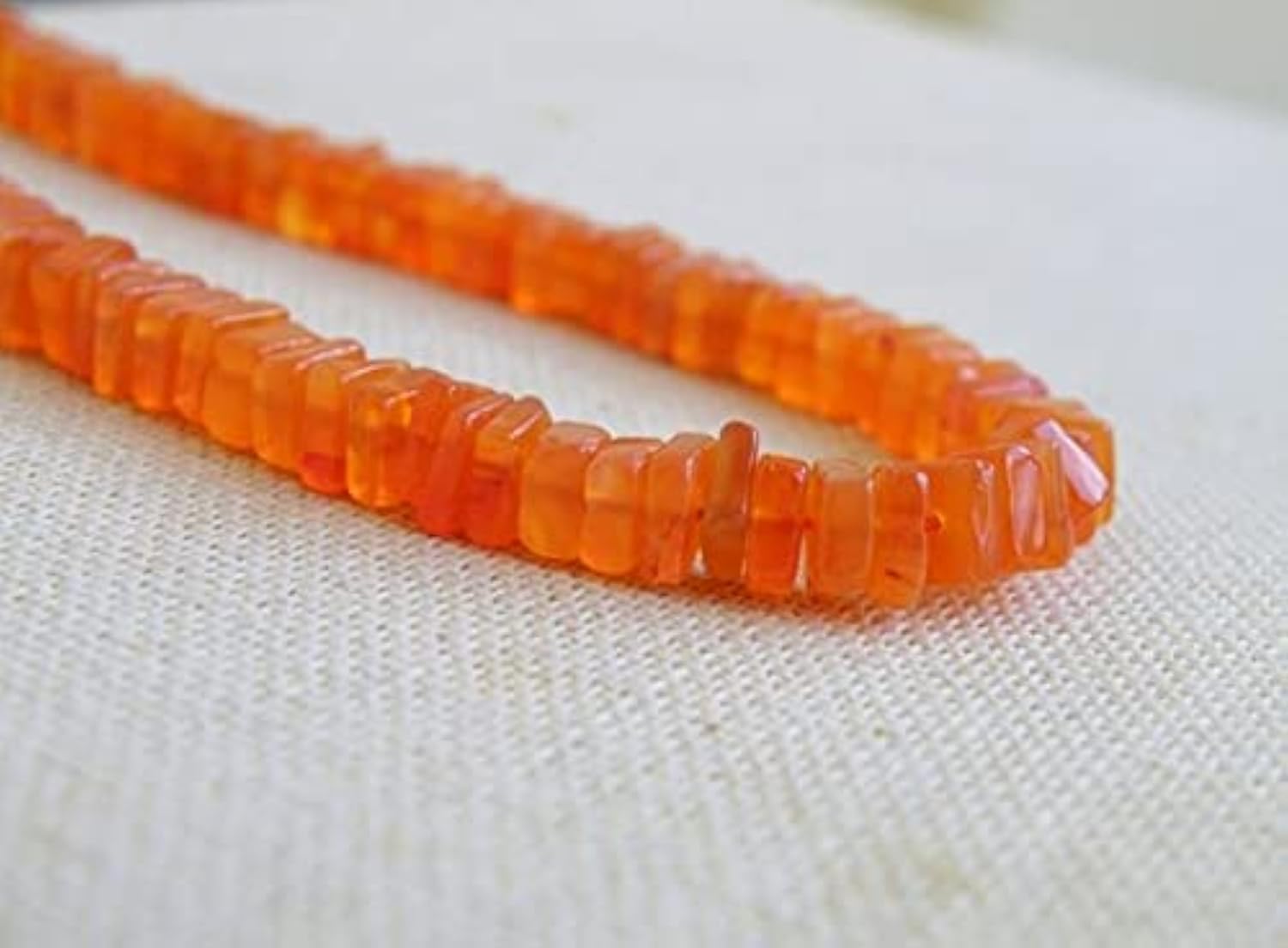 Carnelian Gemstone Faceted Heishi Cube cornaline 5.5mm perle intercalaire