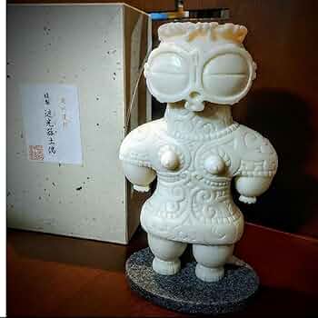 貴重！お洒落！是川縄文遺跡 遮光器土偶 複製 レプリカ 縄文 置物 オブジェ Amazon.co.jp: 是川縄文遺跡 遮器土偶 複製 縄文 置物 オブジェ