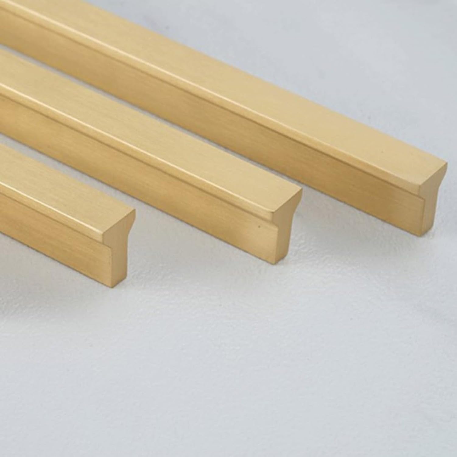 Goldene Schrankgriffe Vintage 2 Stück Möbelgriffe Massivmessing Bürstet Kupfer Gesamtlänge 50-1000 mm T Griffe Türo Türgriffe Kleiderschrank mit Schrauben 50 mm, Gold, Hole spacing:512mm/20.1in