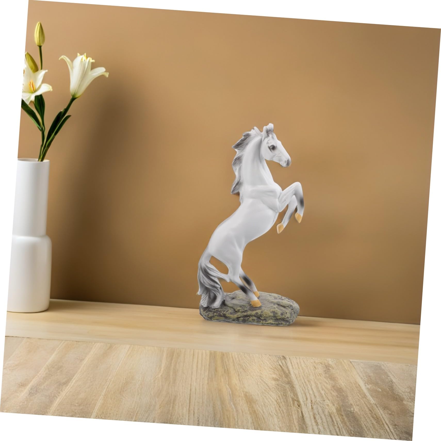 Figura de Corativa de Caballo de Resina en Color Claro