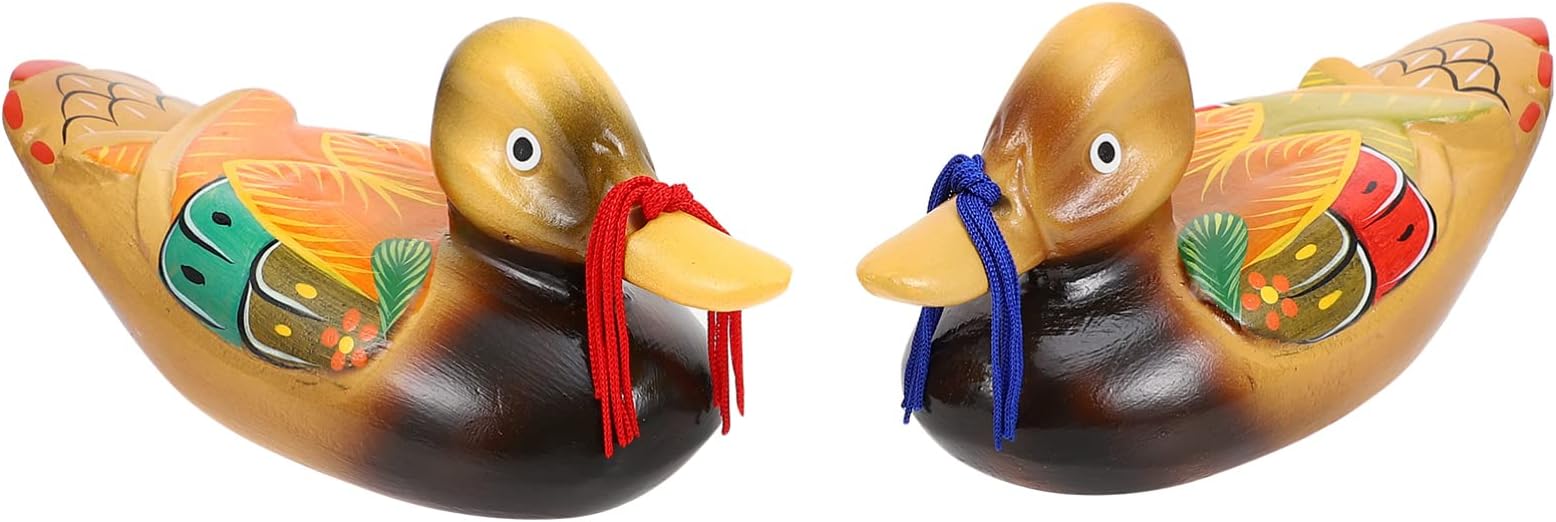 IMIKEYA 2Pcs Wooden Mandarin Duck Ornament Hand Carved Figures Miniature Love Bird Decor Decoy Art Sculpture Wedding Gifts Collectible Decor