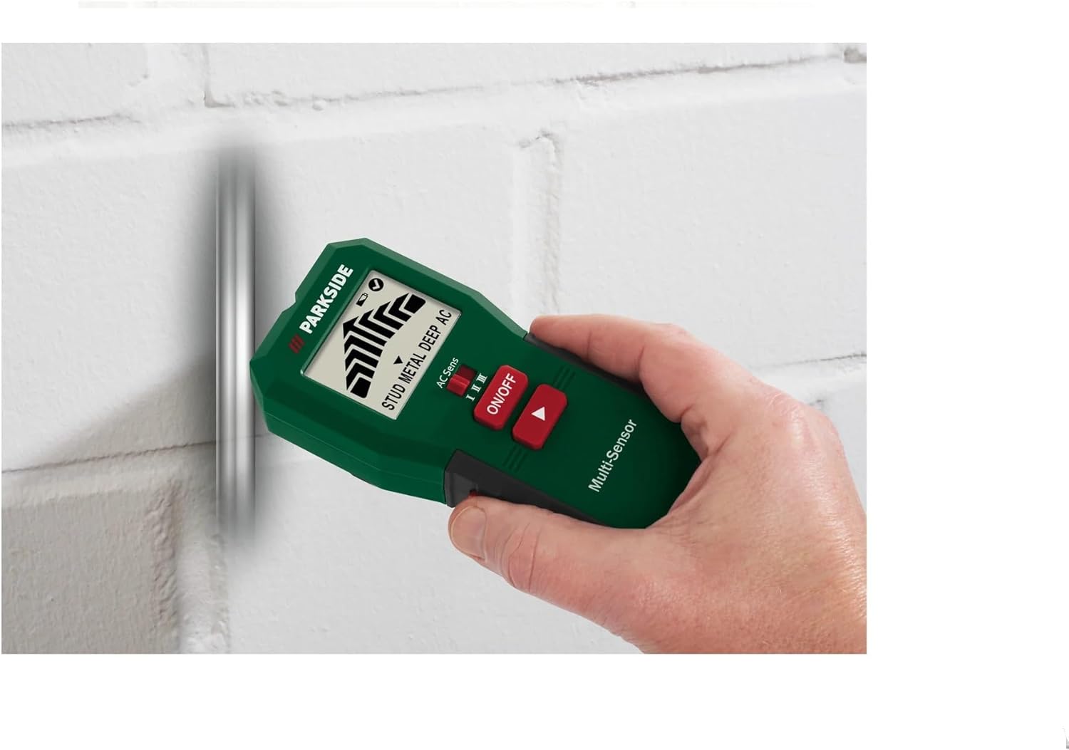 Parkside PMSHM2 A3 detector locating a pipe in a wall