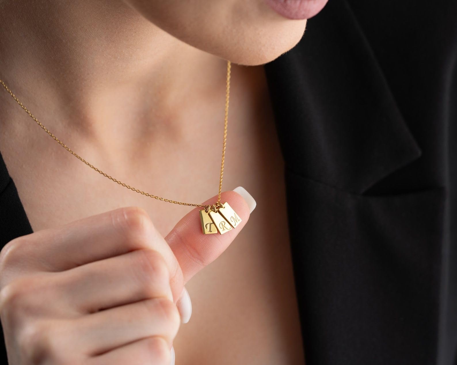 Delicado oro inicial etiqueta collar personalizado letra personalizado barra con inicial para mamá Día de la Madre Navidad aniversario cumpleaños