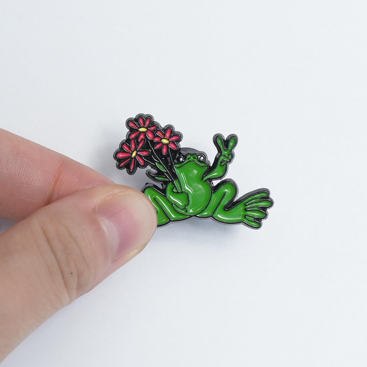 1 Piece Funny Personality Creative Frog Brooch Backpack Cartoon Cute Decorative Accessories Metal Badge Gift