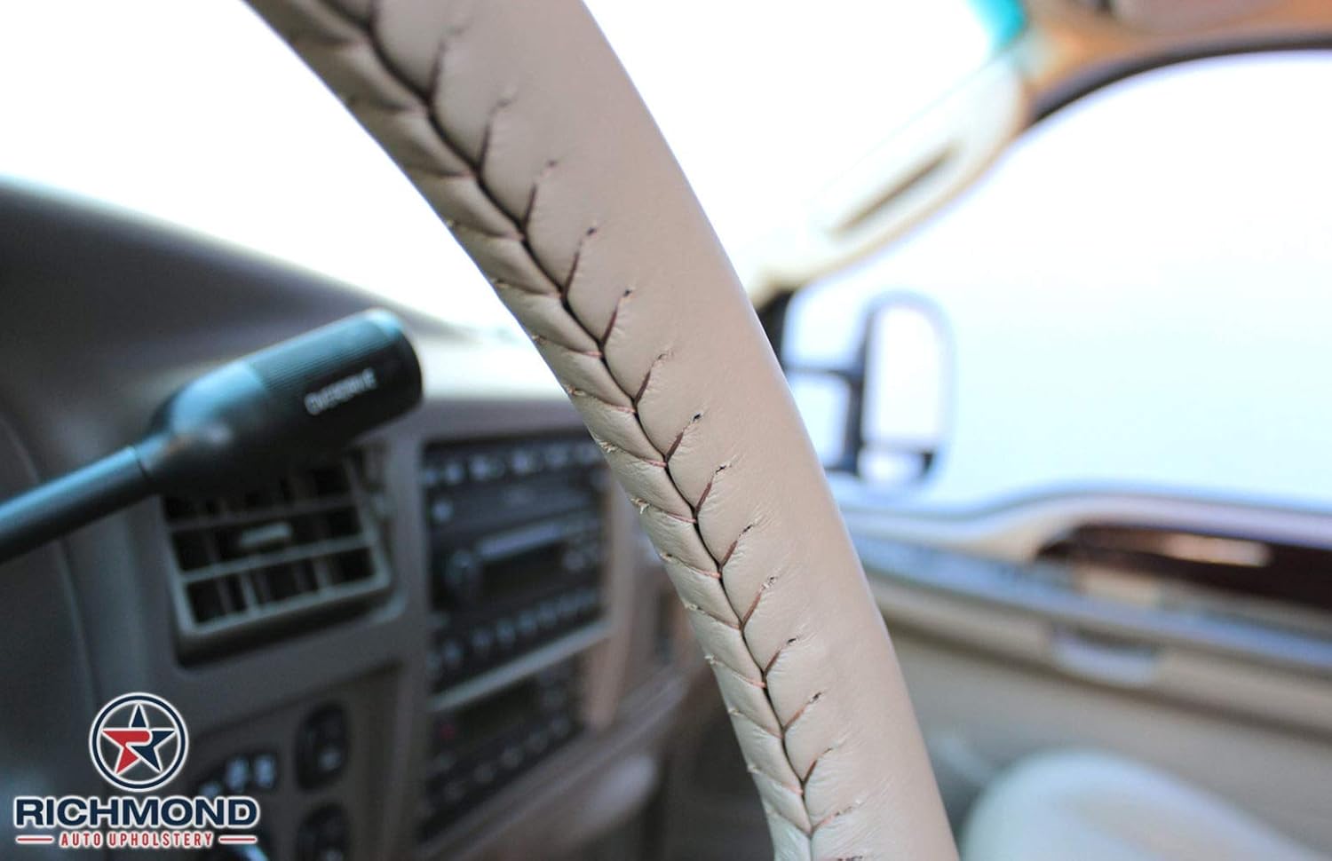 Richmond Auto Upholstery - Genuine Leather Steering Wheel Cover, Compatible with 2003-2006 Ford Expedition Eddie Bauer XLT & Limited, Tan