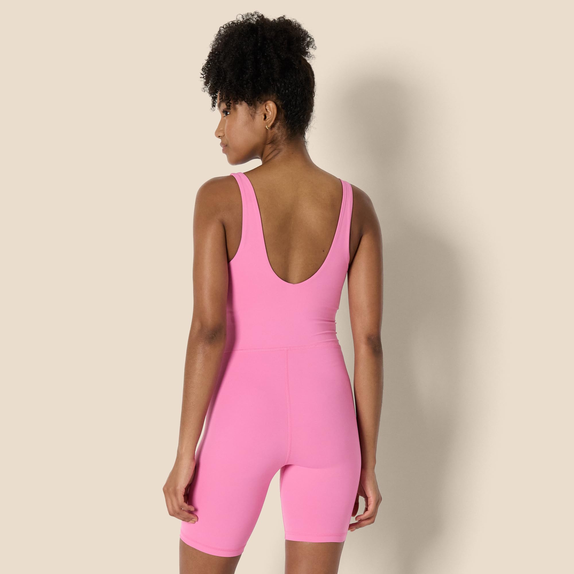 Amazon Essentials Donna Tutina Corta Intera Tecnica in FormFlex Morbidissimo con Reggiseno Integrato