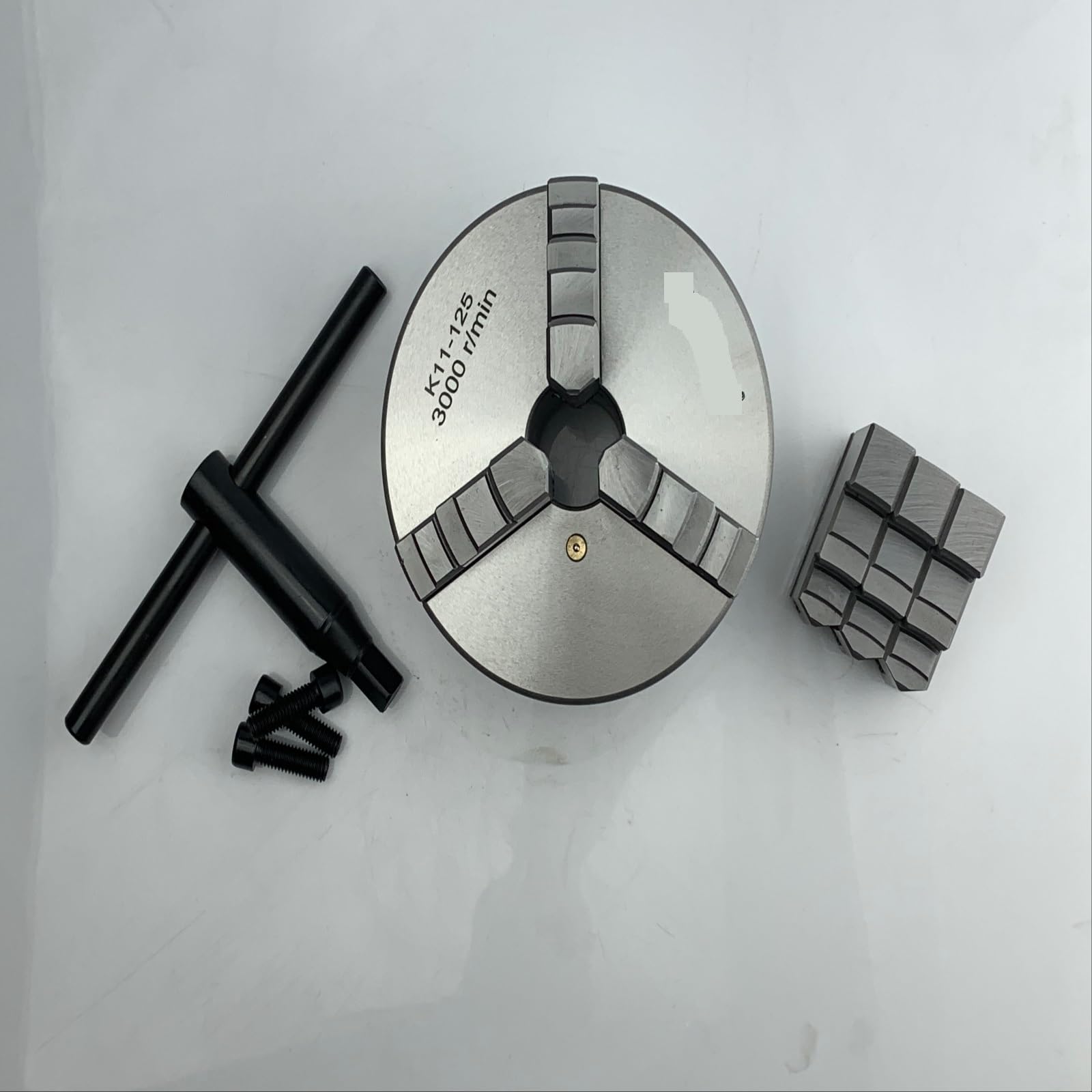 Uchwyt tokarski 125MM 3 szczękowy uchwyt samocentrujący mocowanie przednie 3 otwory marka Mini metalowy uchwyt tokarski K11-125 Wsparcie działań o wysokiej precyzji