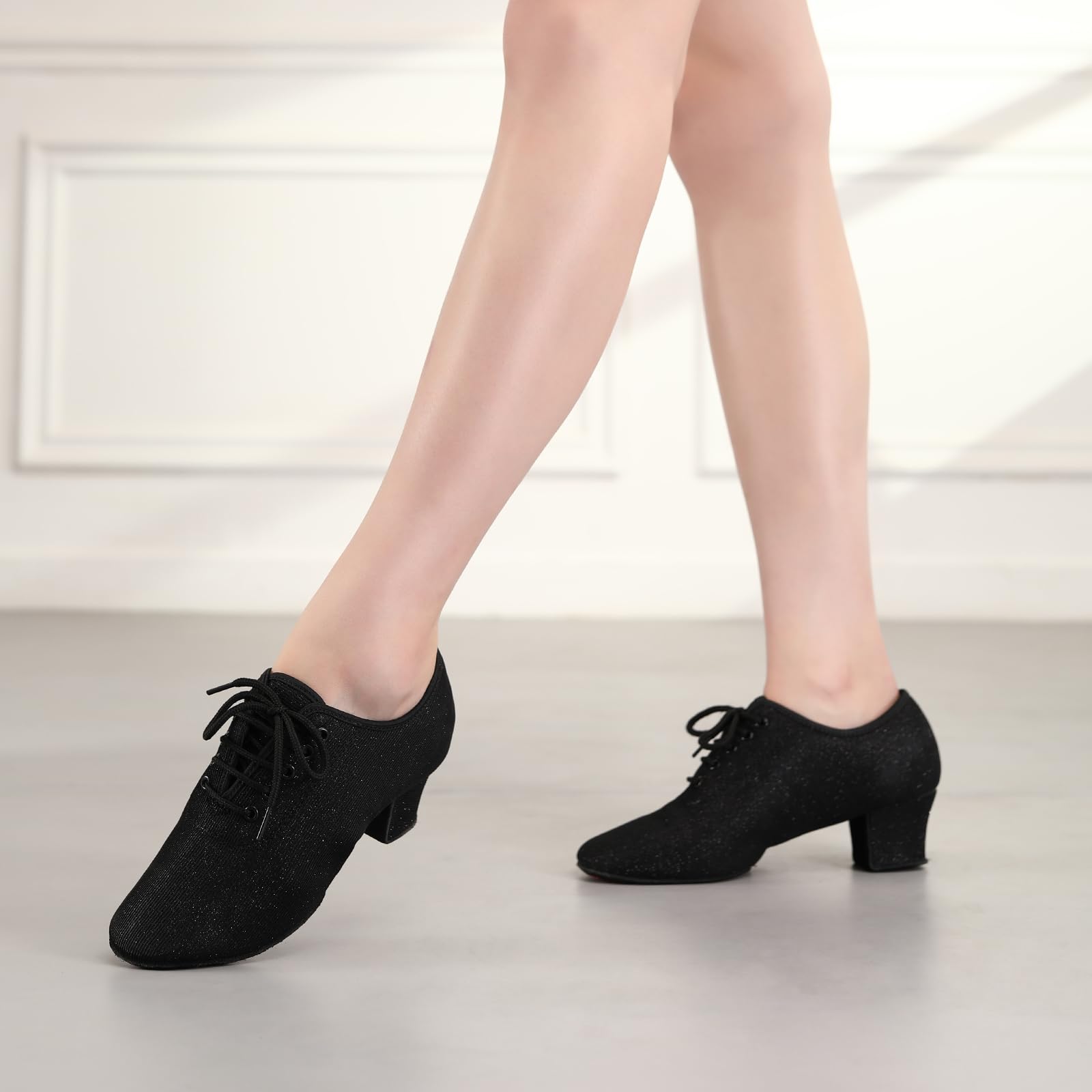 Chaussures de Danse Latine Femmes avec Lacets Bout Fermé Salsa Tango Chaussures de Danse Entrainement