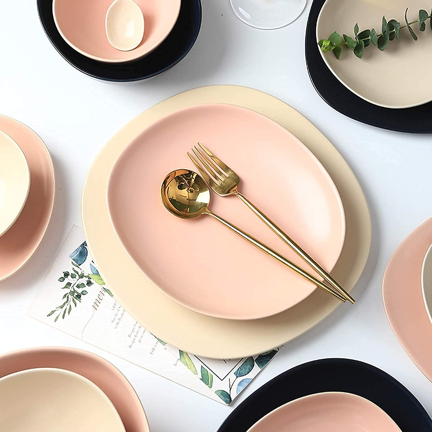 Stylowy zestaw obiadowy do luksusowej restauracji i domu, ceramiczne zestawy obiadowe, porcelanowy zestaw obiadowy 42 szt. | Zestaw misek na płatki zbożowe i talerzy do steków na prezent ślubny.