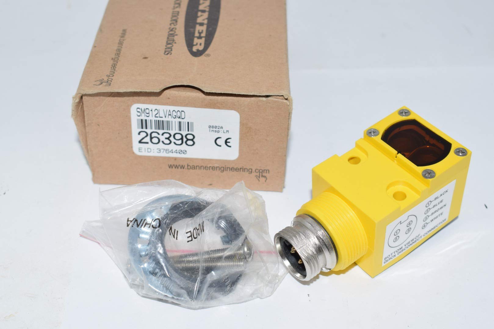 BANNER ENGINEERING SM912LVAGQD 1 PNP, Output: Bipolar: 1 NPN, RANG, Input: 10-30 VDC, VALU-Beam: Polarized Retro, E: 0.3-4.5 Meter, Quick-Disconnect Connector, 26398