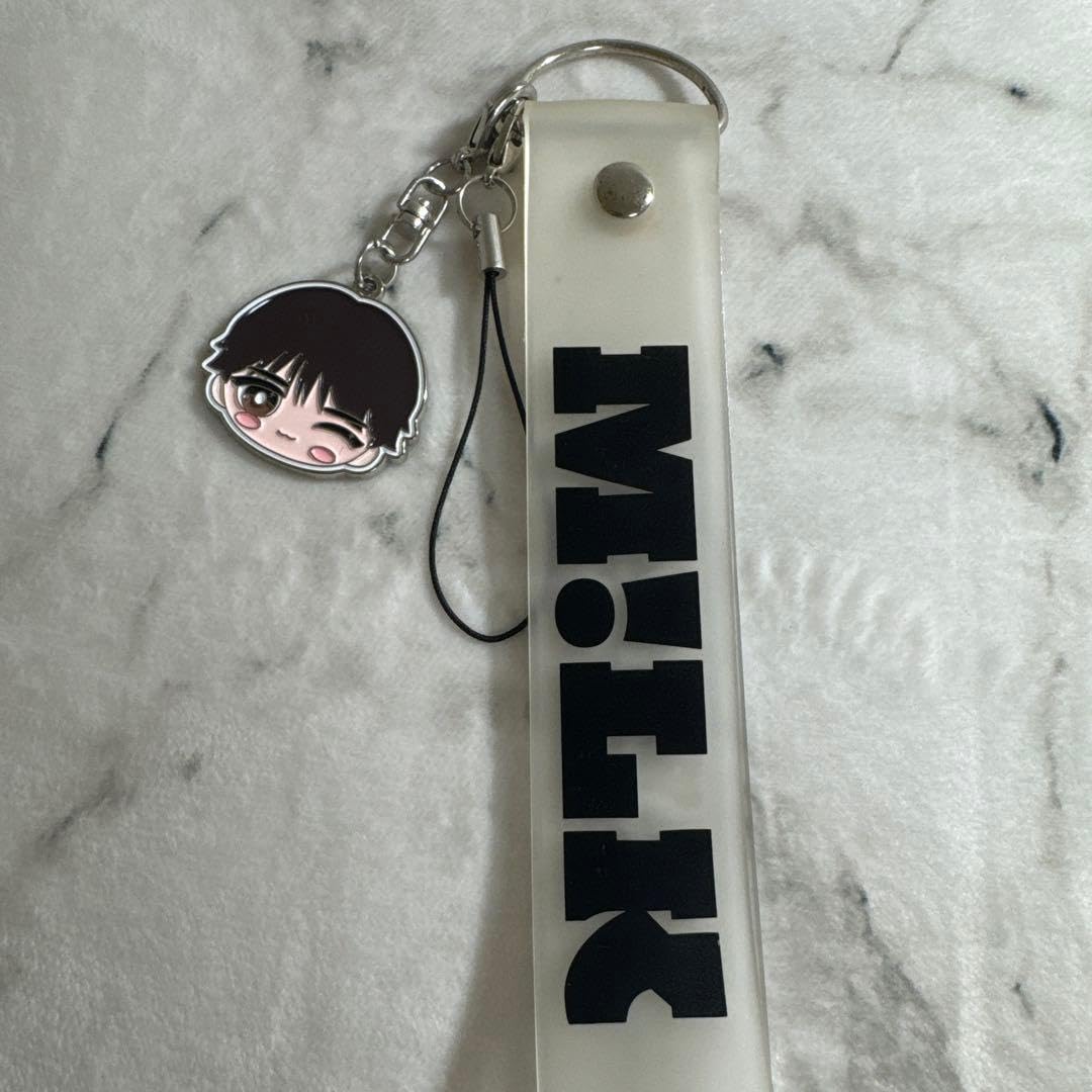 milk 山中柔太郎　ペンライト　ちびぬい　キーホルダー Amazon.co.jp: M!LK 山中柔太朗 ペンライトキーホルダー : おもちゃ