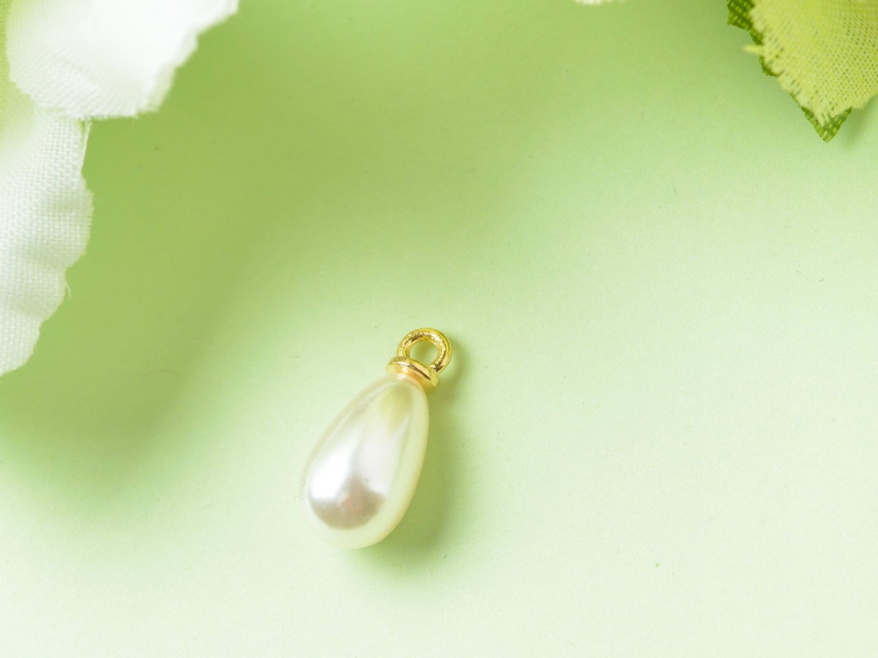 アクセサリー pearl 楽天市場】高級樹脂パール【シズク型(約7x12mm)2個】ヒートン付き ABS