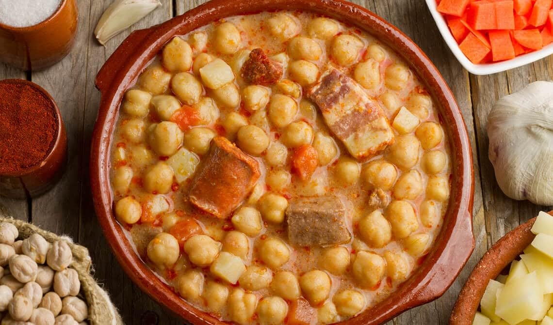 Rosara | Preparado Cocido de Garbanzos Cocidos con Costilla de Cerdo, Caldo de Jamón y Chorizo en Tarro de Cristal 445 Gr - Comida Preparada Gourmet Artesanal con Aceite de Oliva, Patata y Zanahoria