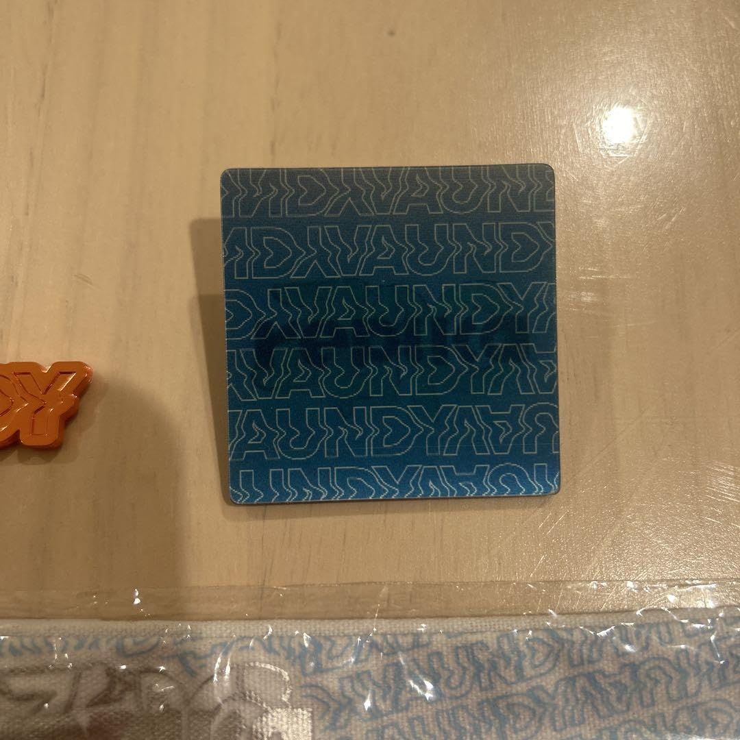 1月30日まで】VAUNDY キーチェーン リストバンドとミニ缶バッジ付き 1