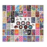 ♥♥ Menge und Qualität: Das exquisite Collage-Kit enthält 60 einzigartige Farbkarten aus hochwertigem dickem Kartonpapier, stark, lichtbeständig und wunderschön bedruckt. Diese ästhetischen Raumdekore sind doppelseitig laminiert, um die Karte spritzwassergeschützt, reißfest und glatt zu machen.