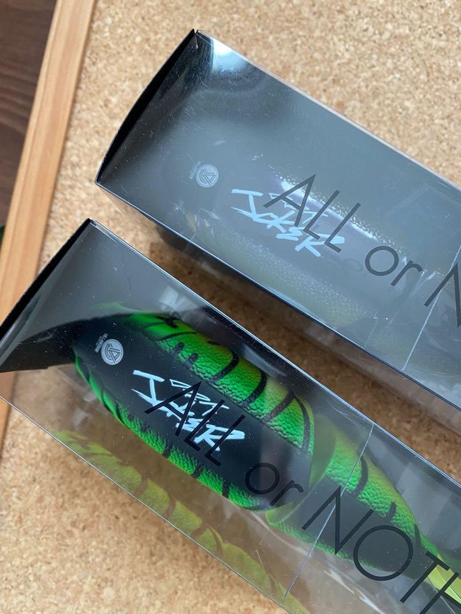新品　DRT クラッシュ9　ヴィレッジタイガー　ヴィレッジドアー We are open. 【DRT × VILLAGEDOOR】 KLASH9 VILLAGEDOOR 別注